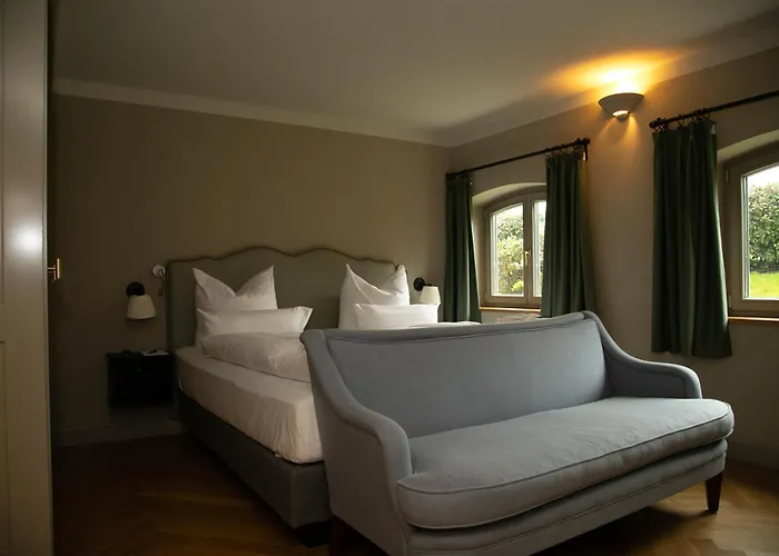 Mimosa Suites
